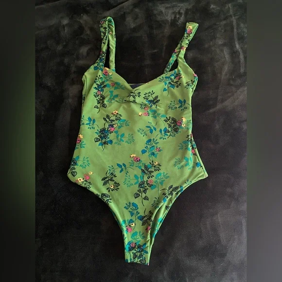 Hai studio original collection floral green body suit size m (us6) - Picture 13 of 13